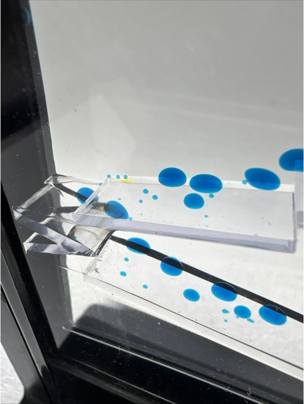 Italian Liquid Motion Zig Zag Blue Bubbler Cascade Idroclessidra Sensory Water